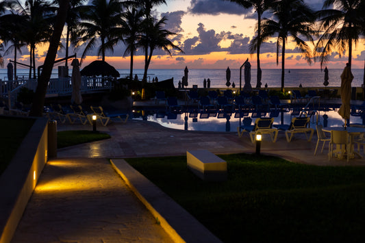 BL100 | Beachside Amber Lighting