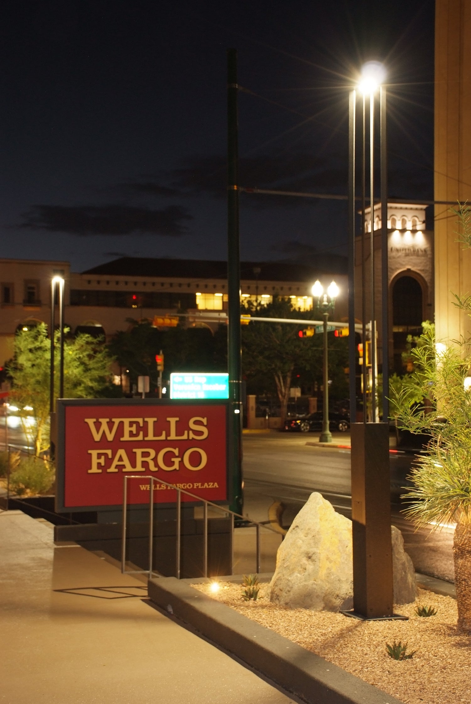 Wells Fargo Plaza El Paso, TX Lumux Lighting
